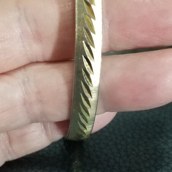 Two Monet gold tone bangle bracelets 2 1/2"-2 5/8"  1.1982 - Picture 6 of 12